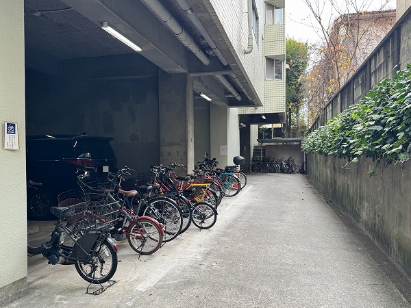 グランドメゾン戸山　駐輪場