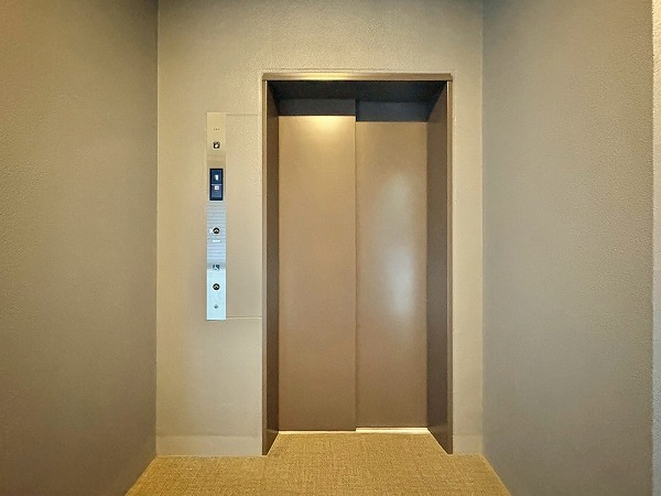 パークホームズ代々木西原　エレベーター