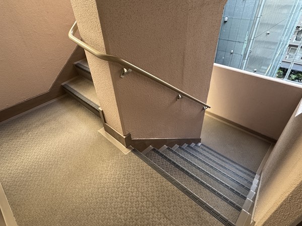 インペリアル蒲田　階段