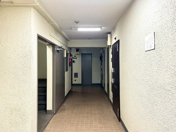 西荻台マンション 内廊下