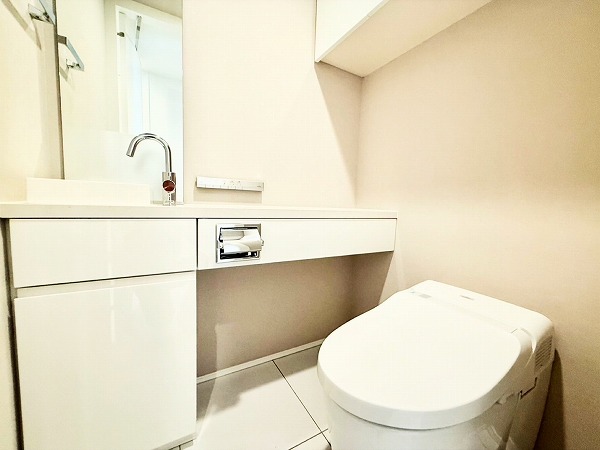 ジオ南青山_清潔感のあるトイレの写真