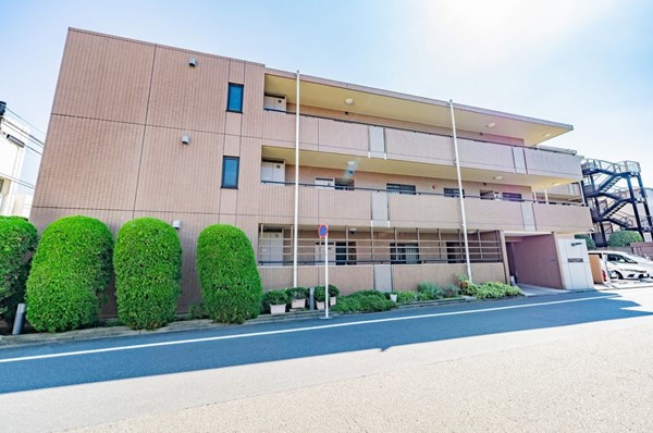 ファミール多摩川　外観　左から