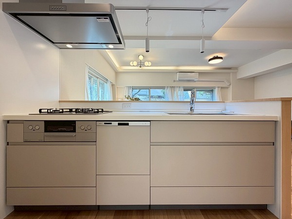 豊栄平町マンション_システムキッチンの写真