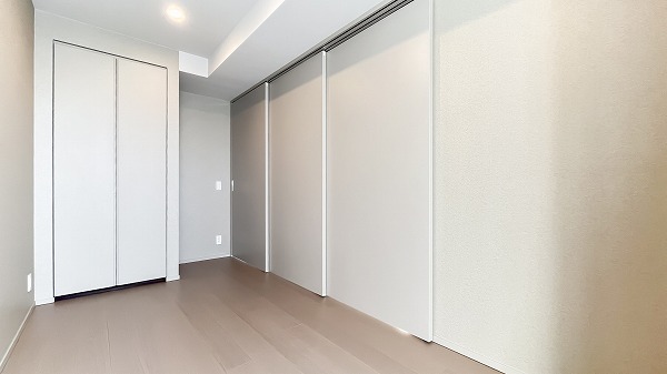 ザ・パークハウスグラン三番町_スライドドアの写真