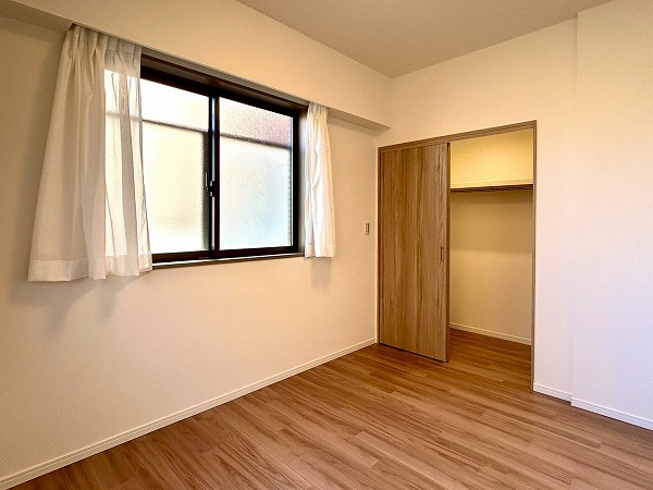 アールヴェール荻窪北_ウォークインクローゼット付きの約7.1帖の洋室の写真