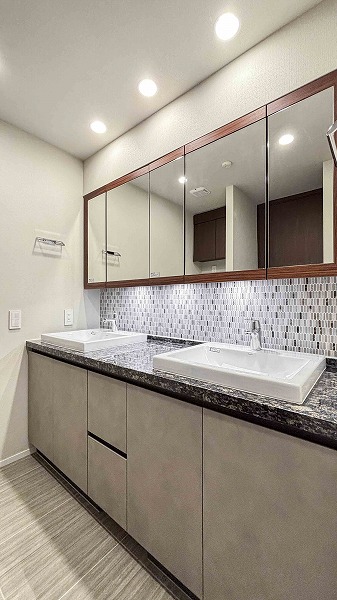 グランドメゾン白金の杜ザ・タワー_洗面化粧台の写真