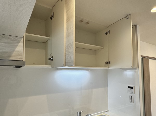 マイキャッスル池上ガーデンコート_キッチン吊戸棚の写真 