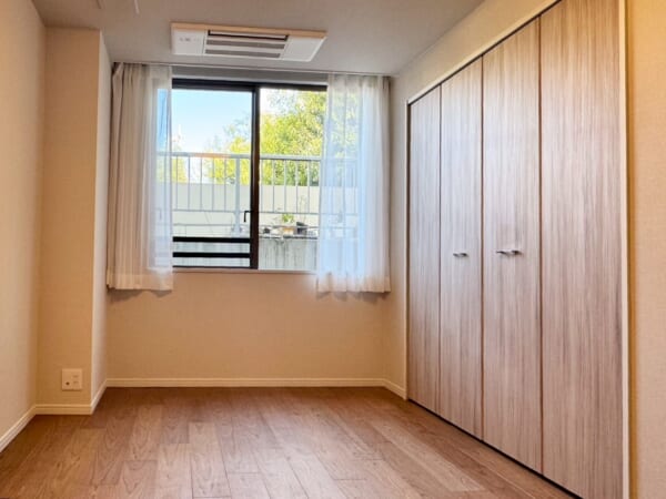 パークコート山王_木目調の洋室の写真