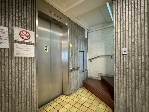 カルム赤坂　エレベーター