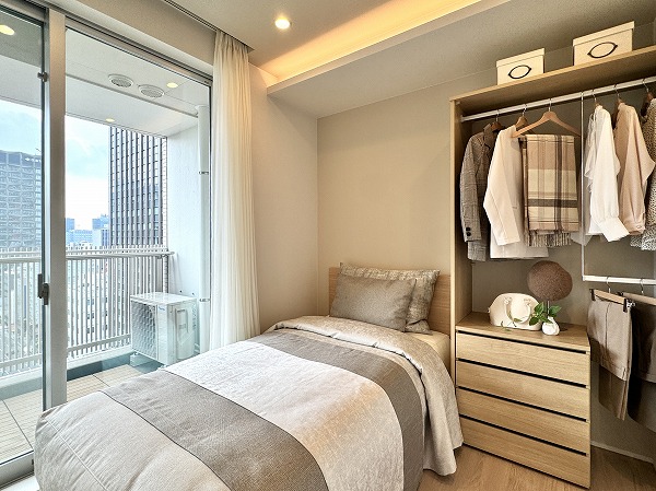 パークタワー芝公園_バルコニーに面した洋室の写真