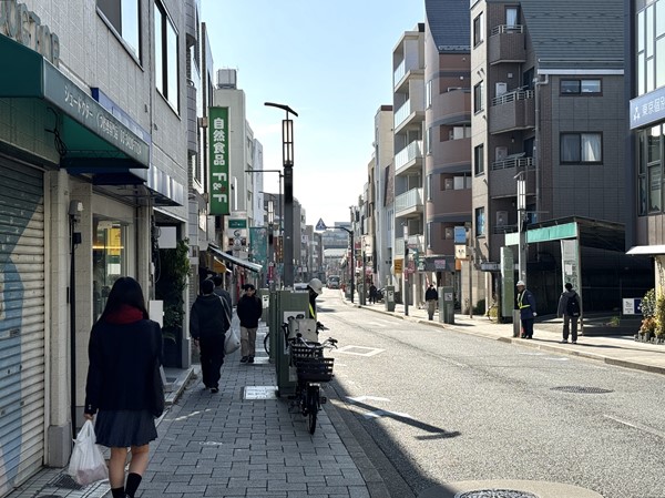 桜新新町商店街 サザエさん通り