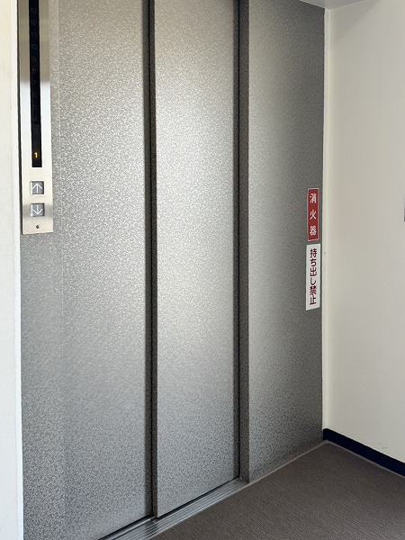 ドルフ都立大　エレベーター