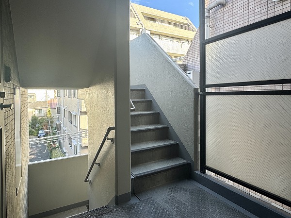 メルシー武蔵小山 共用階段