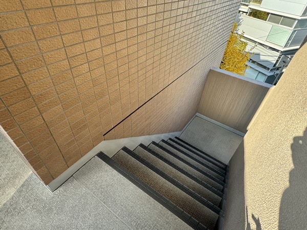 グランパーク深沢 外階段