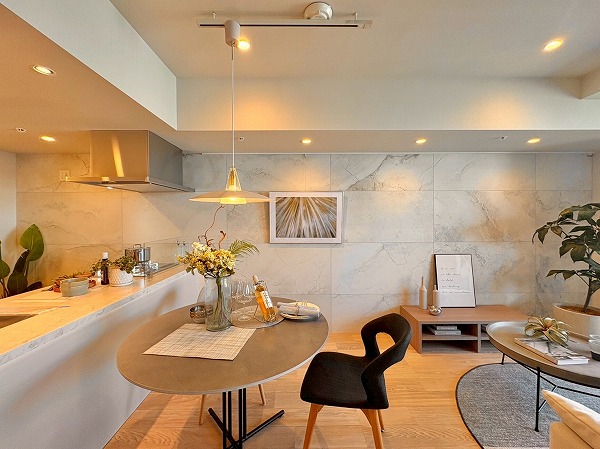 テラス渋谷美竹_リビングダイニングキッチンの写真2