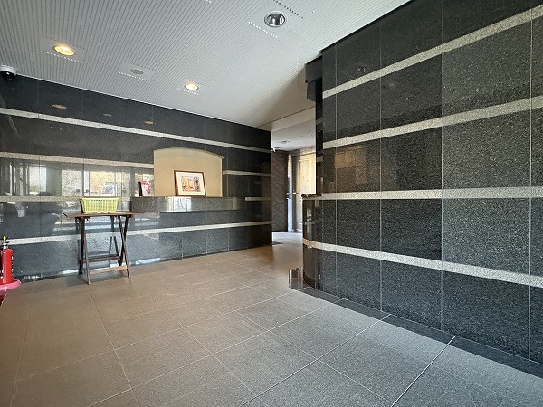 パルミナード森ヶ崎公園　エントランスホール