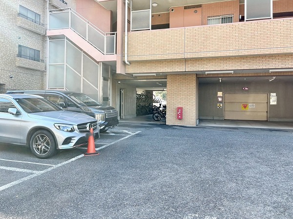 アールヴェール文京大塚公園　駐車場