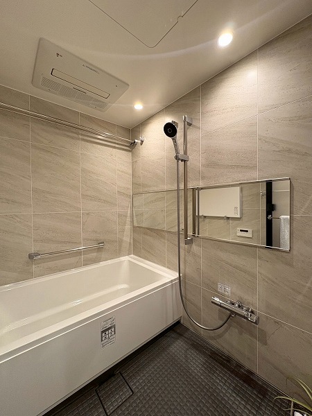 テラス渋谷美竹_清潔感があるバスルームの写真