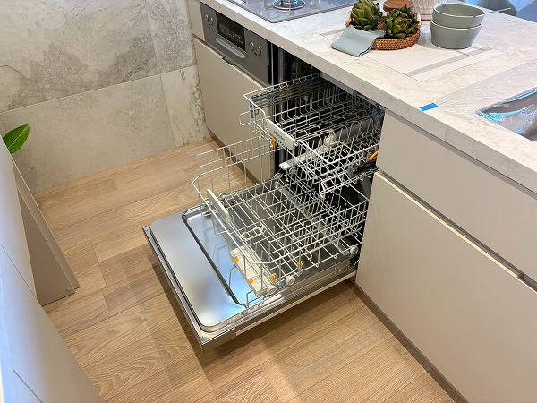 テラス渋谷美竹_大きな食洗機の写真2