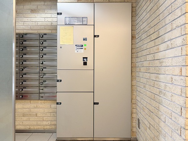 クレッセント千歳船橋 in TASTE　宅配ボックス