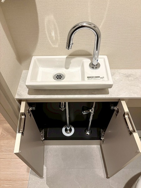 テラス渋谷美竹_手摺が設置されているトイレの写真