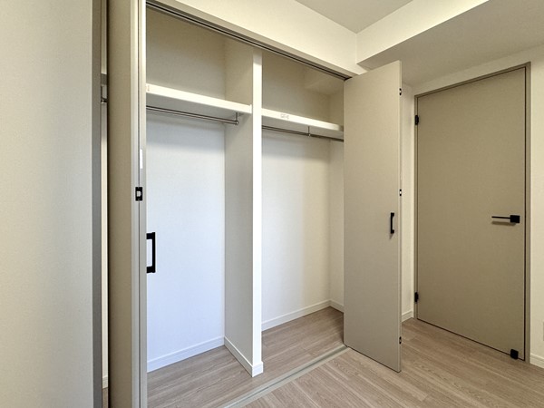 ハイネス目黒_クローゼットの写真