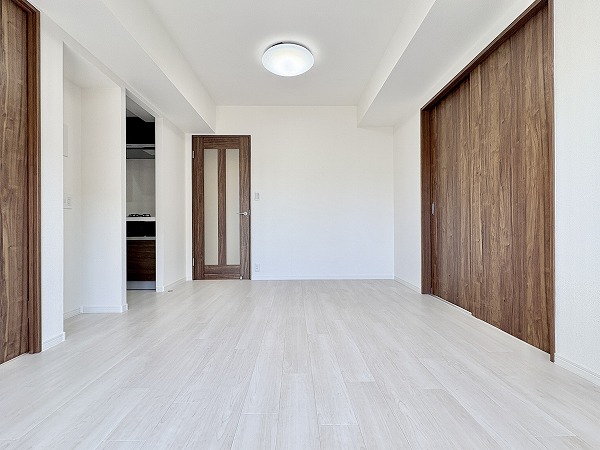 パルミナード森ヶ崎公園_広々11帖のリビングダイニングの写真