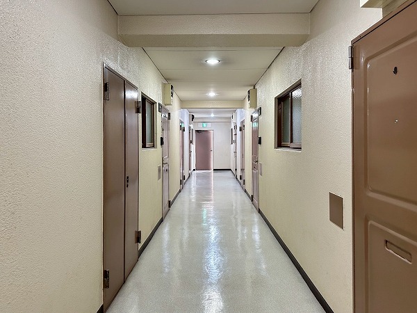 豊栄平町マンション 内廊下