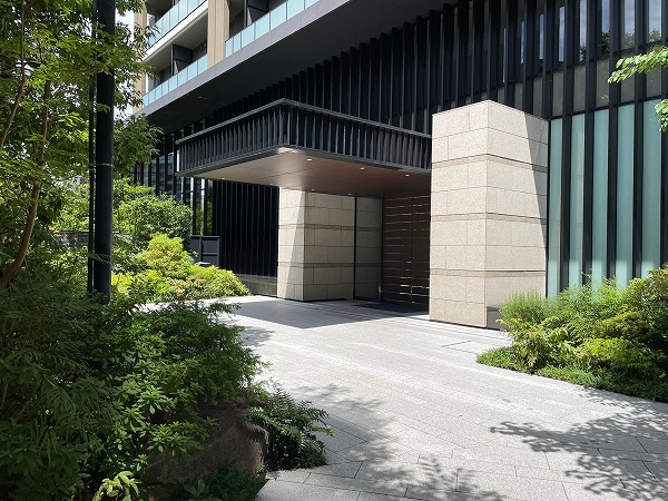 グランドメゾン白金の杜ザ・タワー　アプローチ