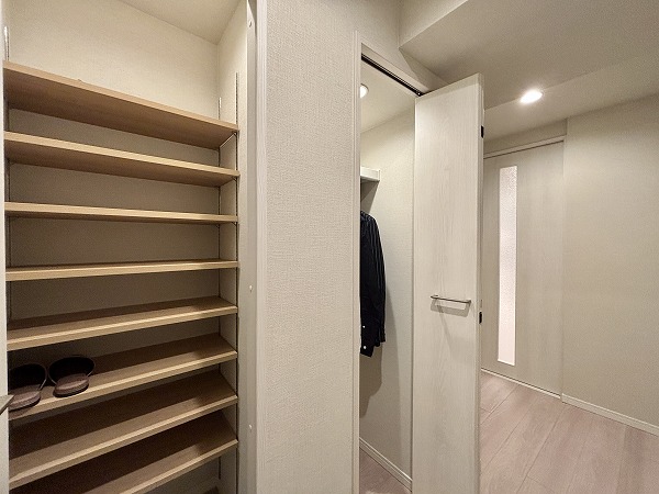 ジェイパーク渋谷イーストスクエア_お部屋の顔である玄関の写真