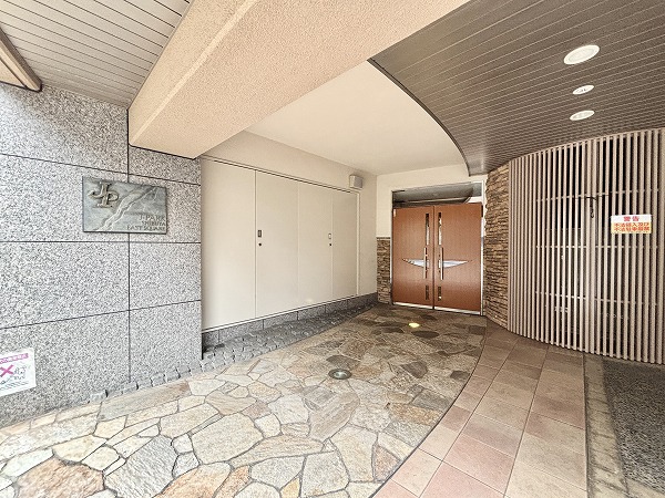 ジェイパーク渋谷イーストスクエア アプローチ