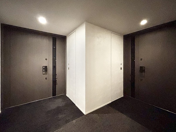 ブリリア一番町　共用廊下