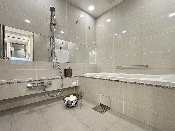 ブリリア一番町_高級感があるバスルームの写真