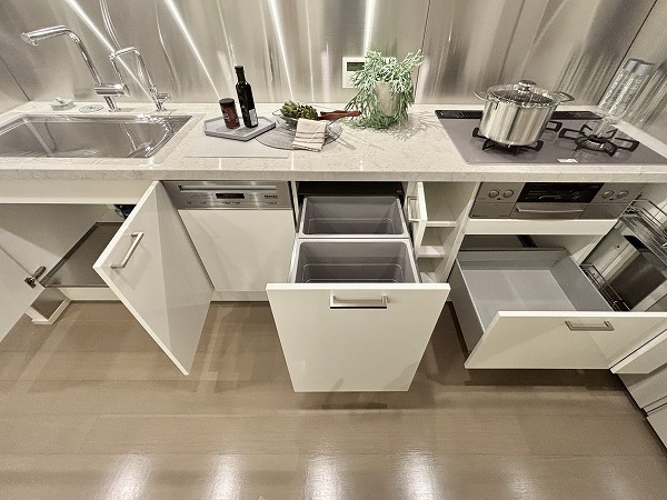 ブリリア一番町_キッチン台下収納の写真