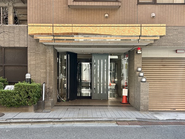 ウィン麻布十番ハラビル アプローチ