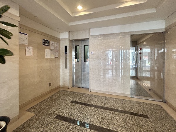 ウィン麻布十番ハラビル エレベーターホール