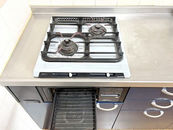 シャロン・ド・成城_グリルが付いた2口コンロの写真