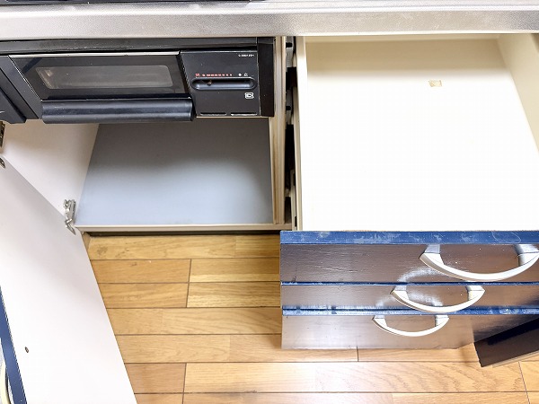 シャロン・ド・成城_キッチン収納の写真2