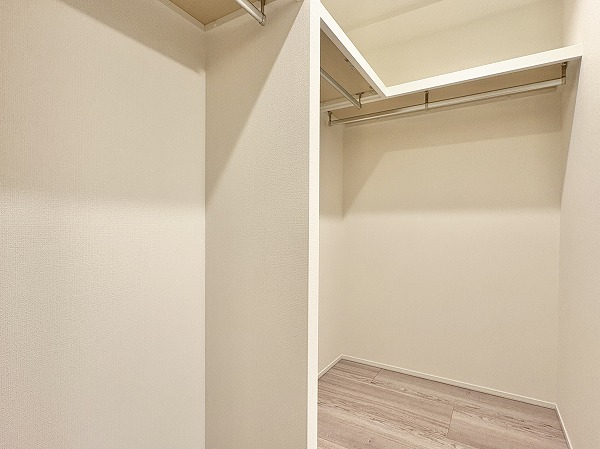 クレッセント千歳船橋 in TASTE_ウォークインクローゼット付きの洋室の写真 