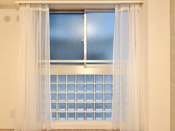 クレッセント千歳船橋 in TASTE_洋室窓の写真 