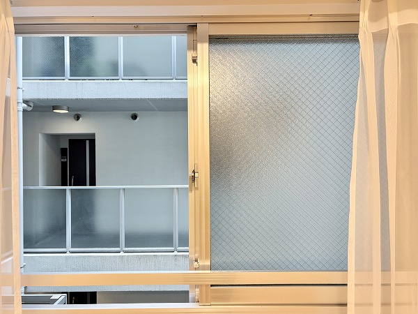 クレッセント千歳船橋 in TASTEクレッセント千歳船橋 in TASTE_洋室窓の写真2 