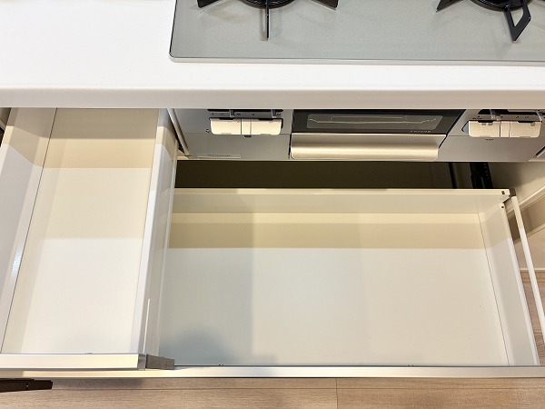 クレッセント千歳船橋 in TASTE_キッチン収納の写真2 