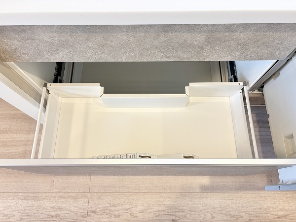 クレッセント千歳船橋 in TASTE_キッチン収納の写真3 