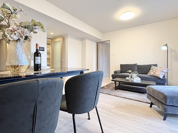 クレッセント千歳船橋 in TASTE_日当たり良好なリビングダイニングキッチンの写真 