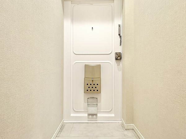 第15宮庭マンション_玄関の写真 