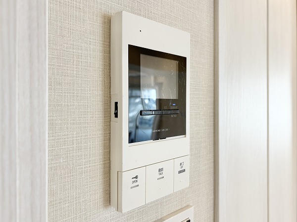 第15宮庭マンション_モニター付きインターホンの写真 