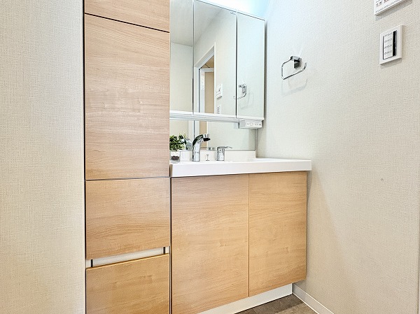 第15宮庭マンション_洗面化粧台の写真 