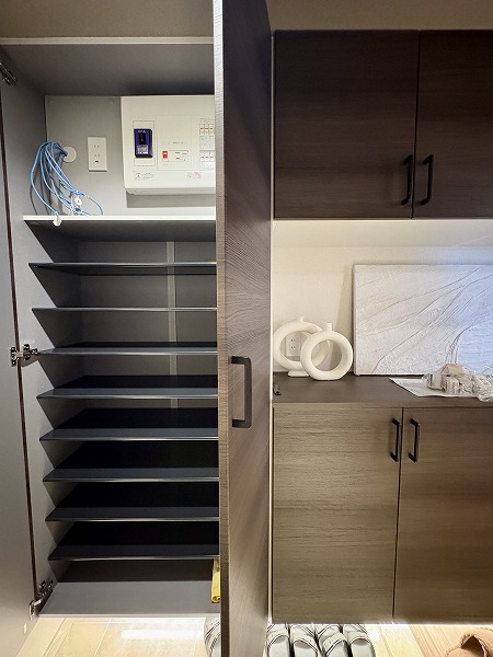 イトーピア白金高輪壱番館_シューズボックスの写真