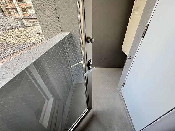 イトーピア白金高輪壱番館_サービスバルコニーの写真