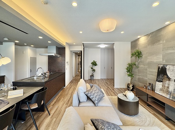 イトーピア白金高輪壱番館_デザイン性の高いメインルームの写真